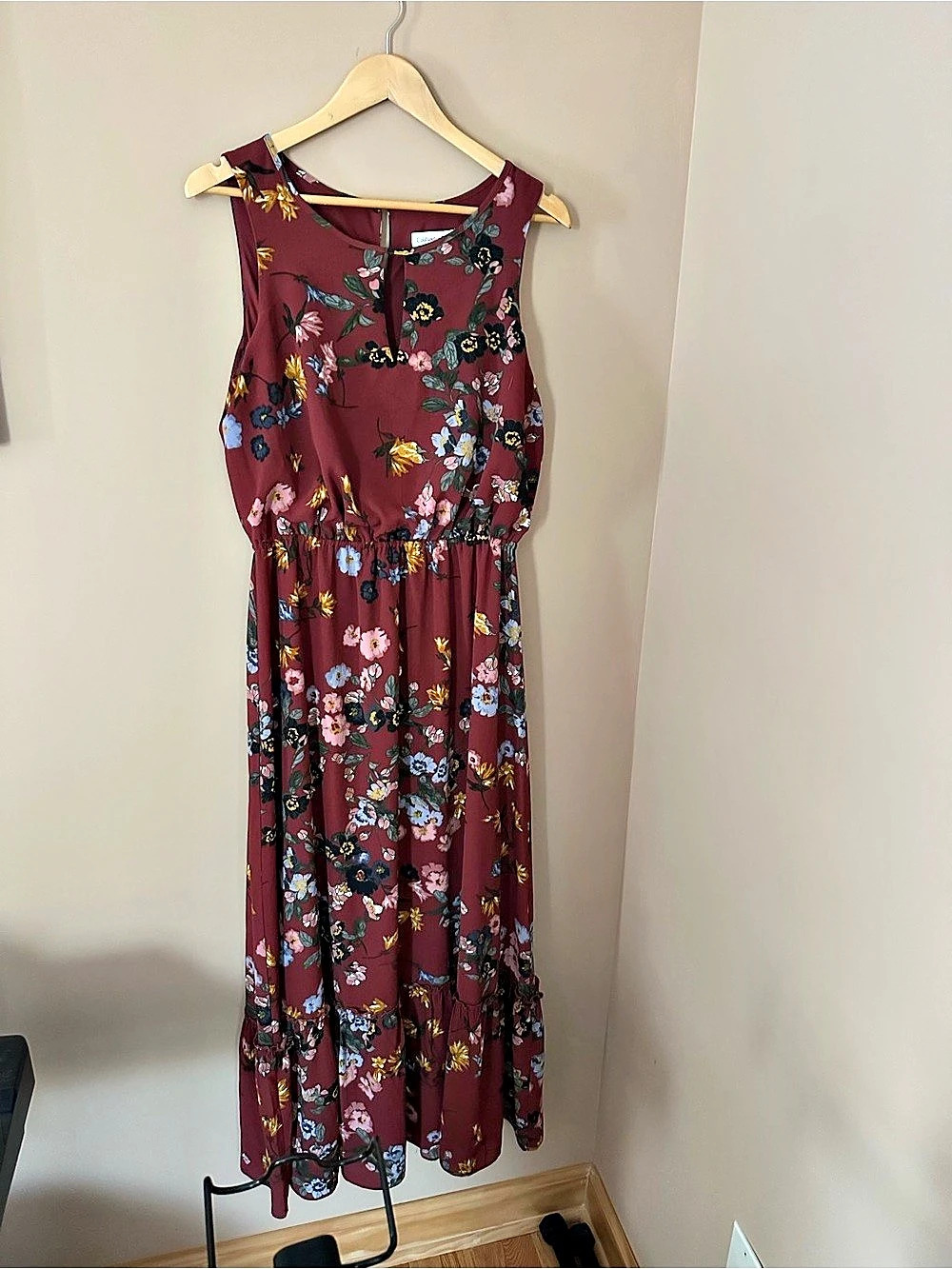 Coldwater Creek Floral Maxi Dress in Burgundy Size Medium